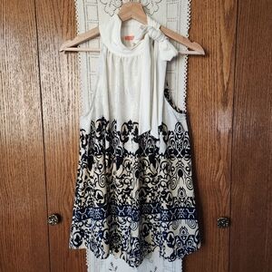 Simply Aster Sleeveless Halter Top With Floral Pattern